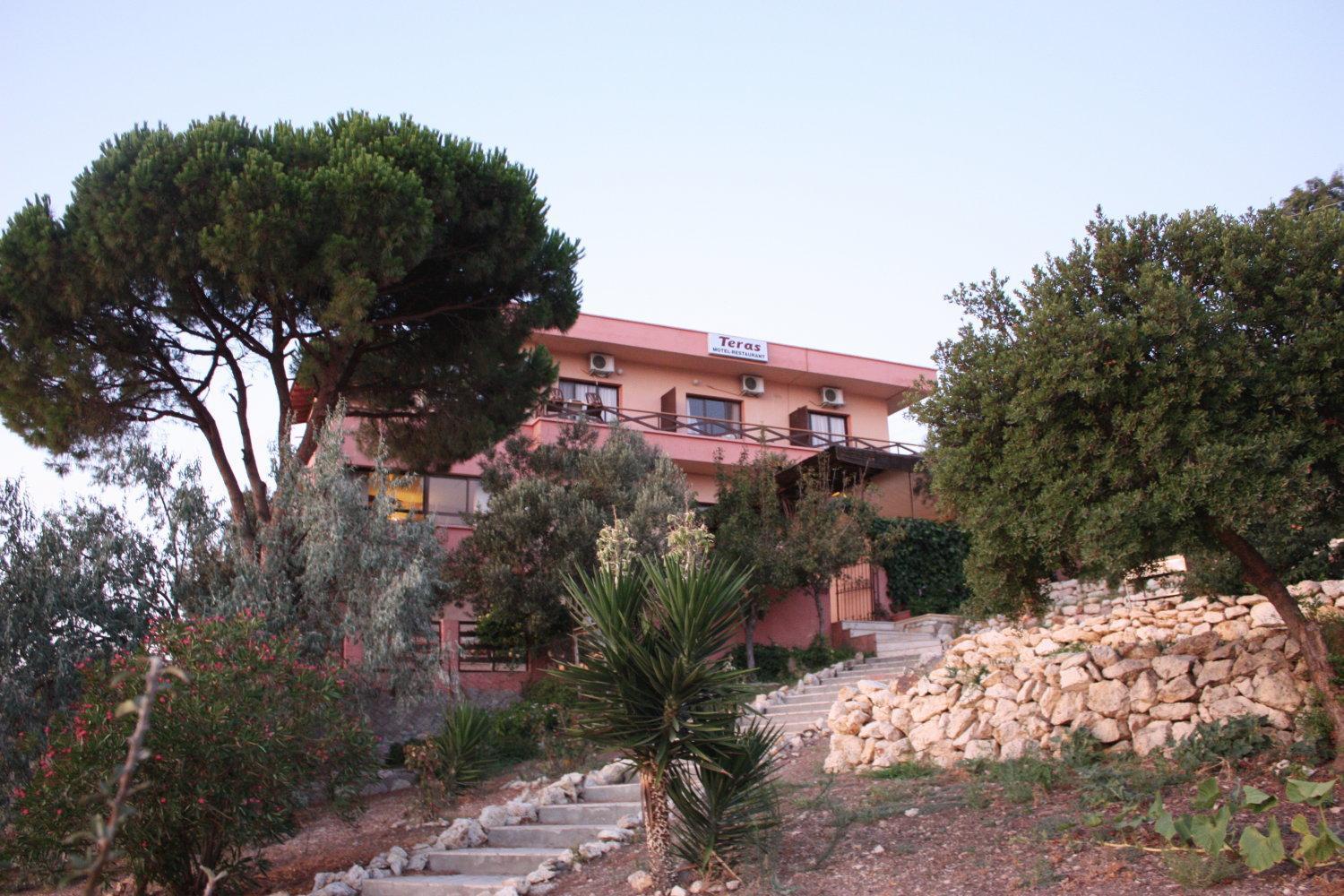 Teras Motel Foça Esterno foto