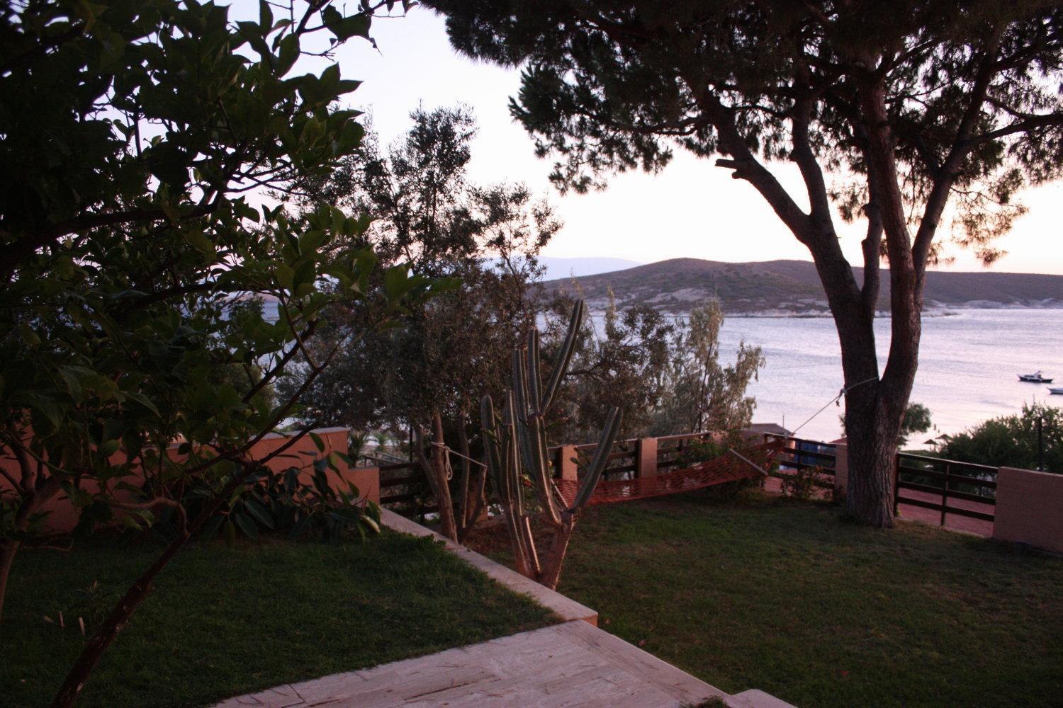 Teras Motel Foça Esterno foto