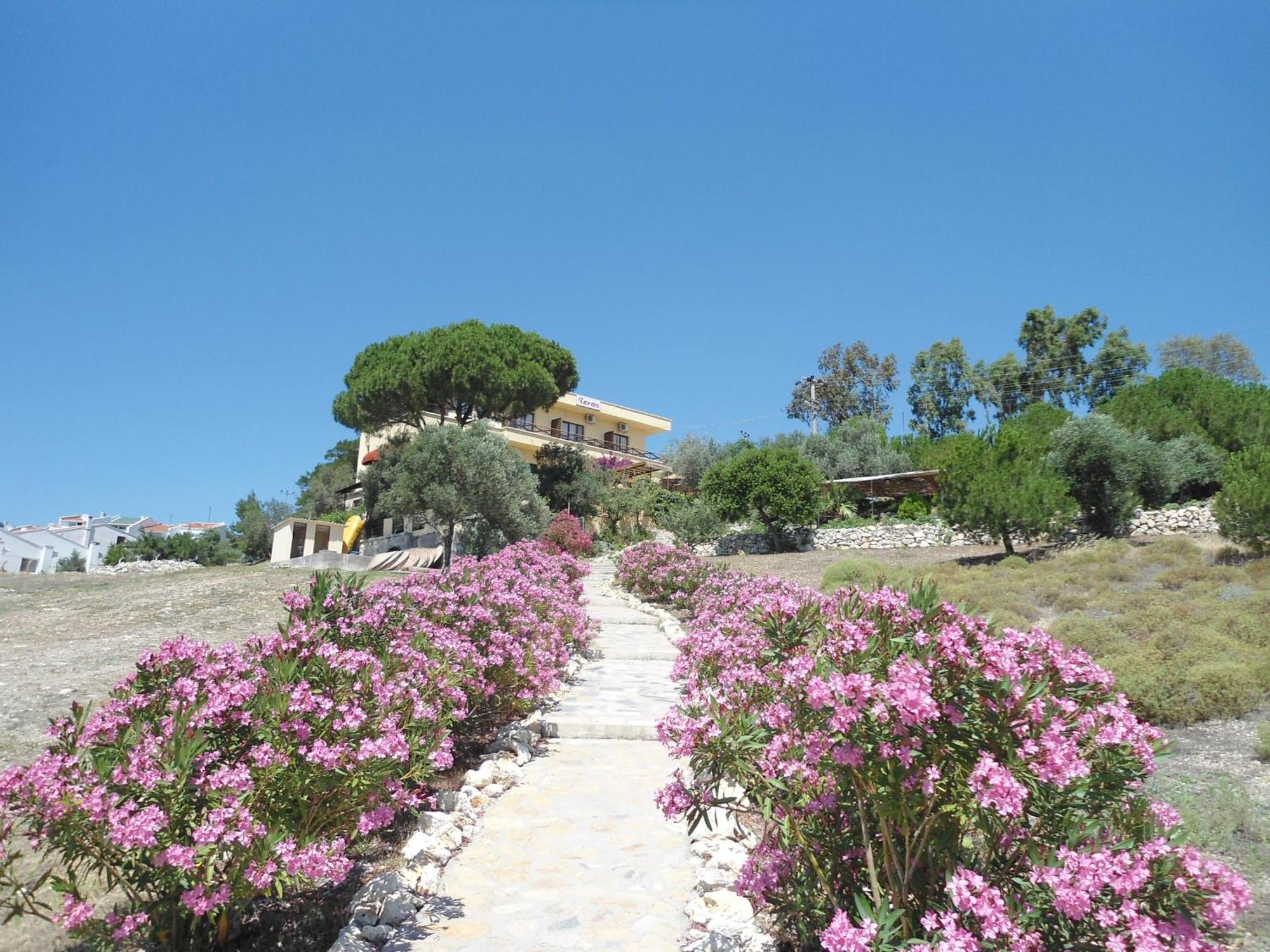 Teras Motel Foça Esterno foto