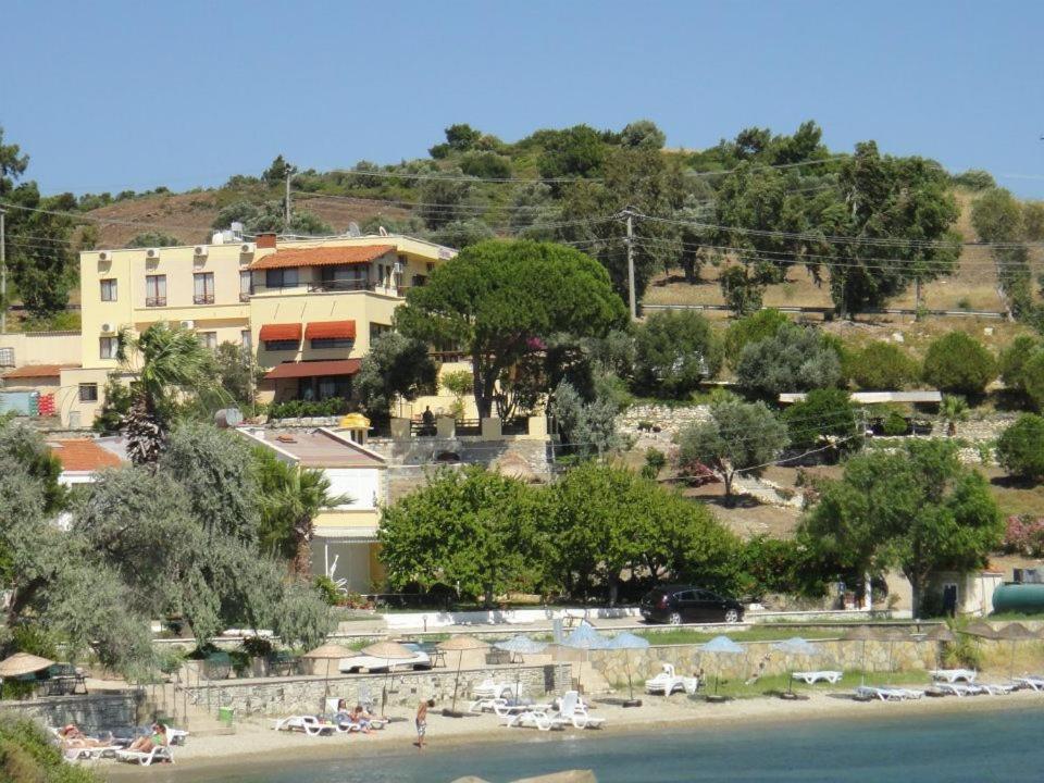 Teras Motel Foça Esterno foto