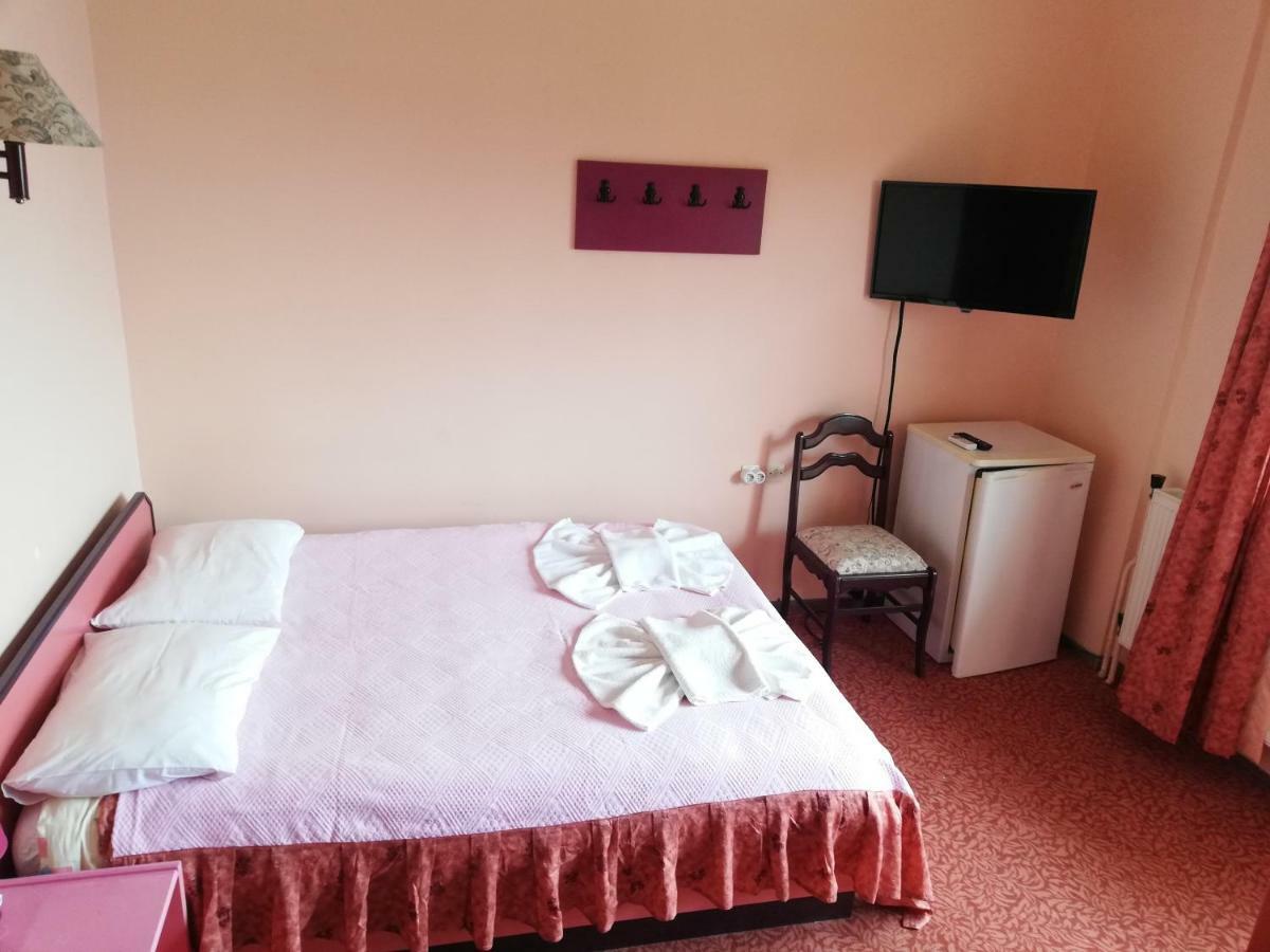 Teras Motel Foça Esterno foto