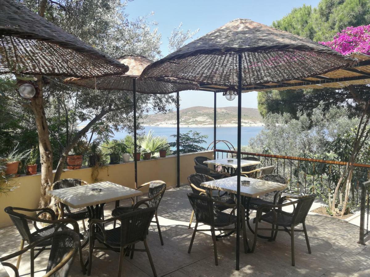 Teras Motel Foça Esterno foto